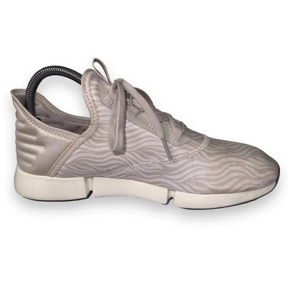 Reebok Daily Fit DMX Athletic‎ Performance Sneakers Beige GY3185 Women's 8.5